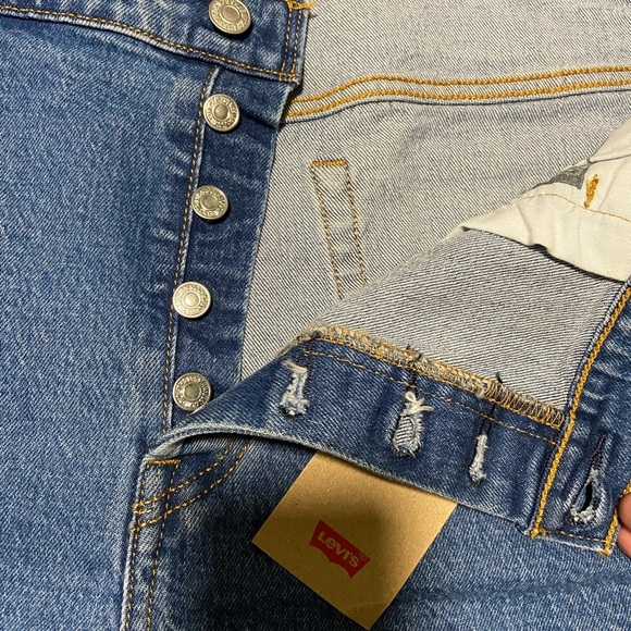 LEVI’S shorts high rise - Picture 4 of 10